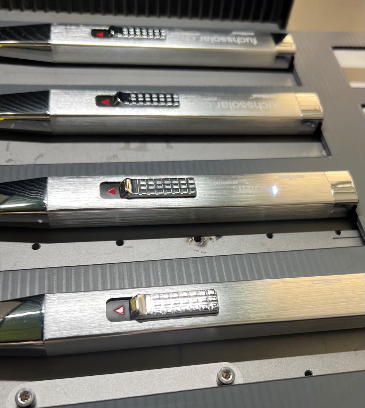 Serienproduktion: Lasergravur, Vorrichtung